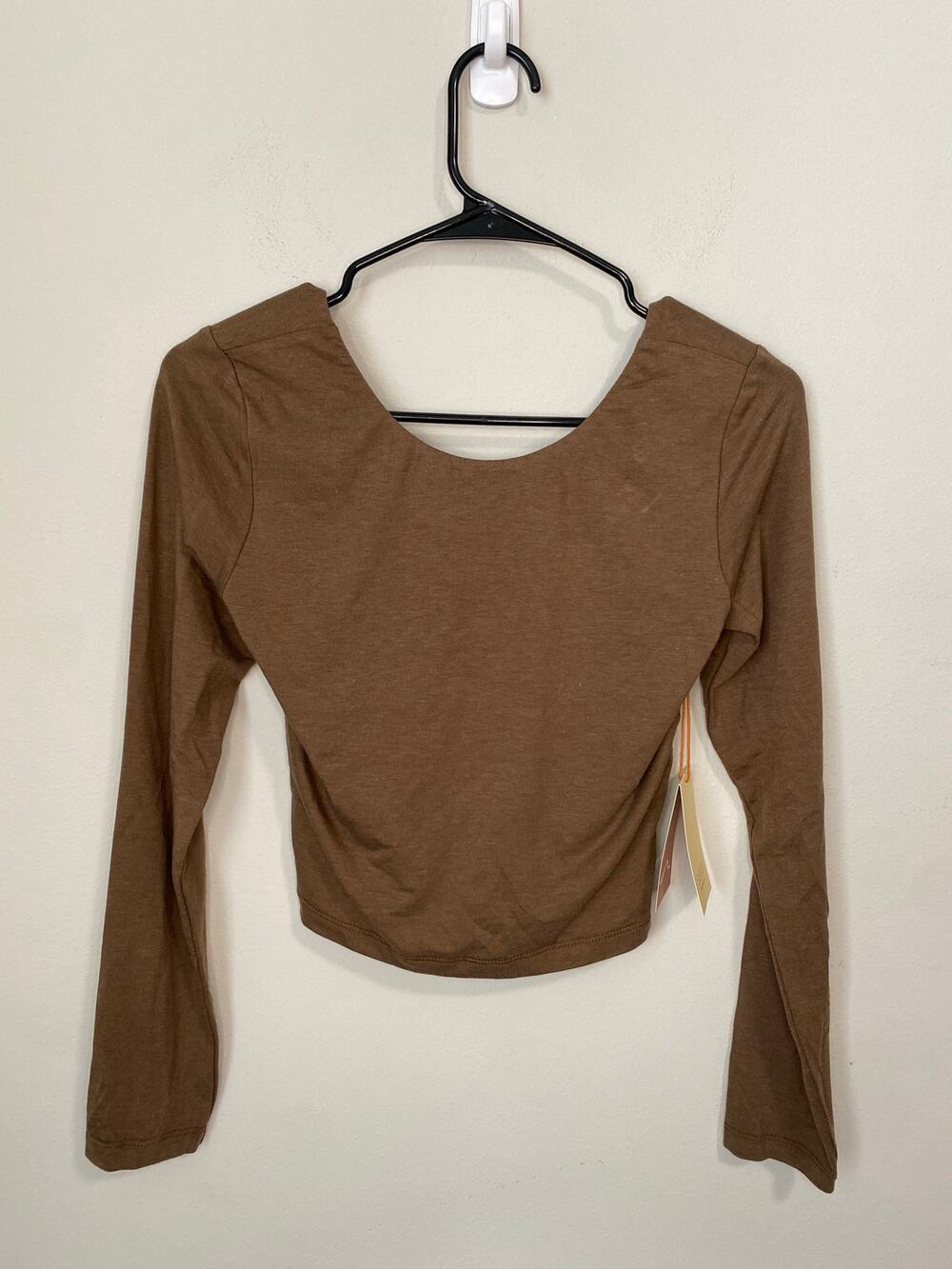 SOKOI Ivy Scoop Back Long Sleeve Top Size Medium NWT